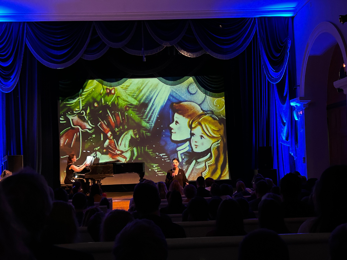 Немного магии никому не помешает! Щелкунчик с песочной анимацией фонда Бельканто