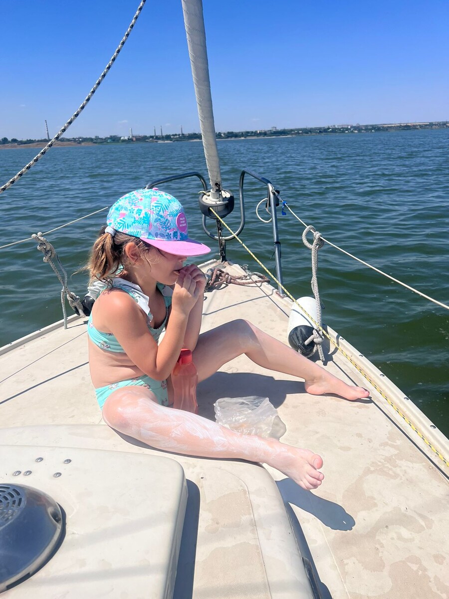 Голод- не тётка. 