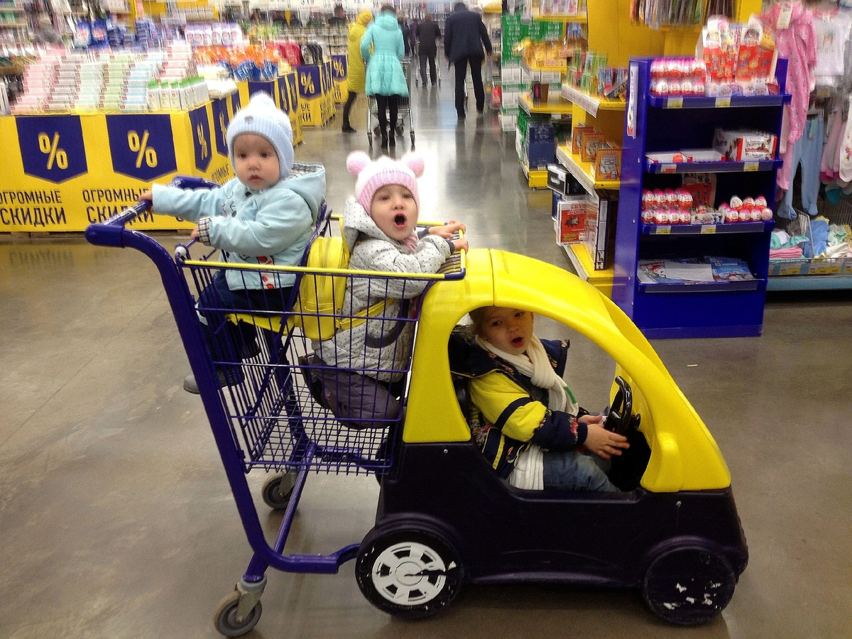 В путешествие по магазопарку 🙃 #фотомама (фото автора) 