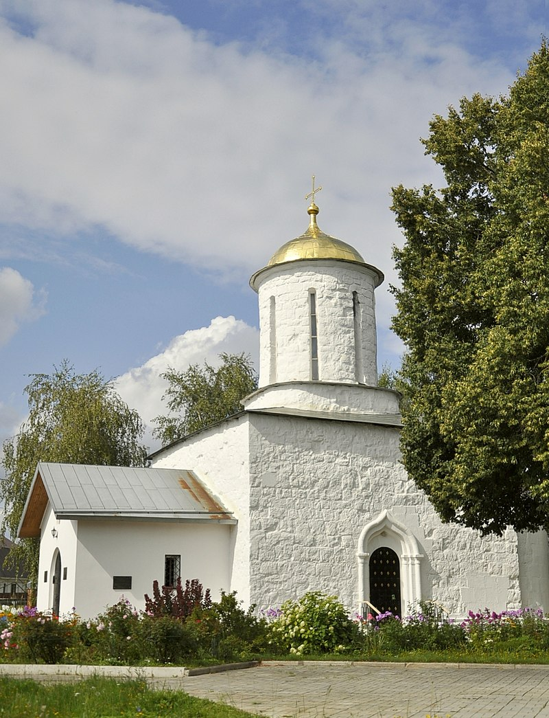 Каменское. Никольская церковь. Фото с сайта https://ru.wikipedia.org/wiki/Каменское_(Московская_область)#/media/Файл:Kamenskoe_Aug2019_1.jpg