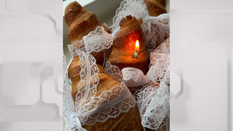    Чтобы точно все поняли, что праздник в Париже. Фото: Instagram*/sezhukov