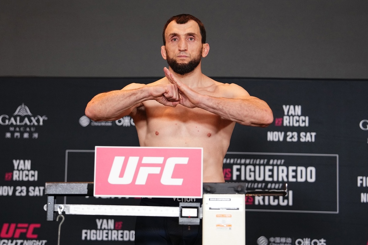 На процедуре взвешивания.  фото: картинки яндекса.