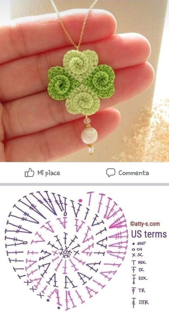 Эту подвеску можно поместить на швензы, и получатся яркие серьги) 