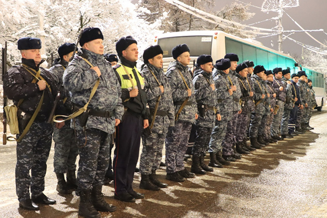 В Тверь из командировки на Северный Кавказ вернулся сводный отряд полиции