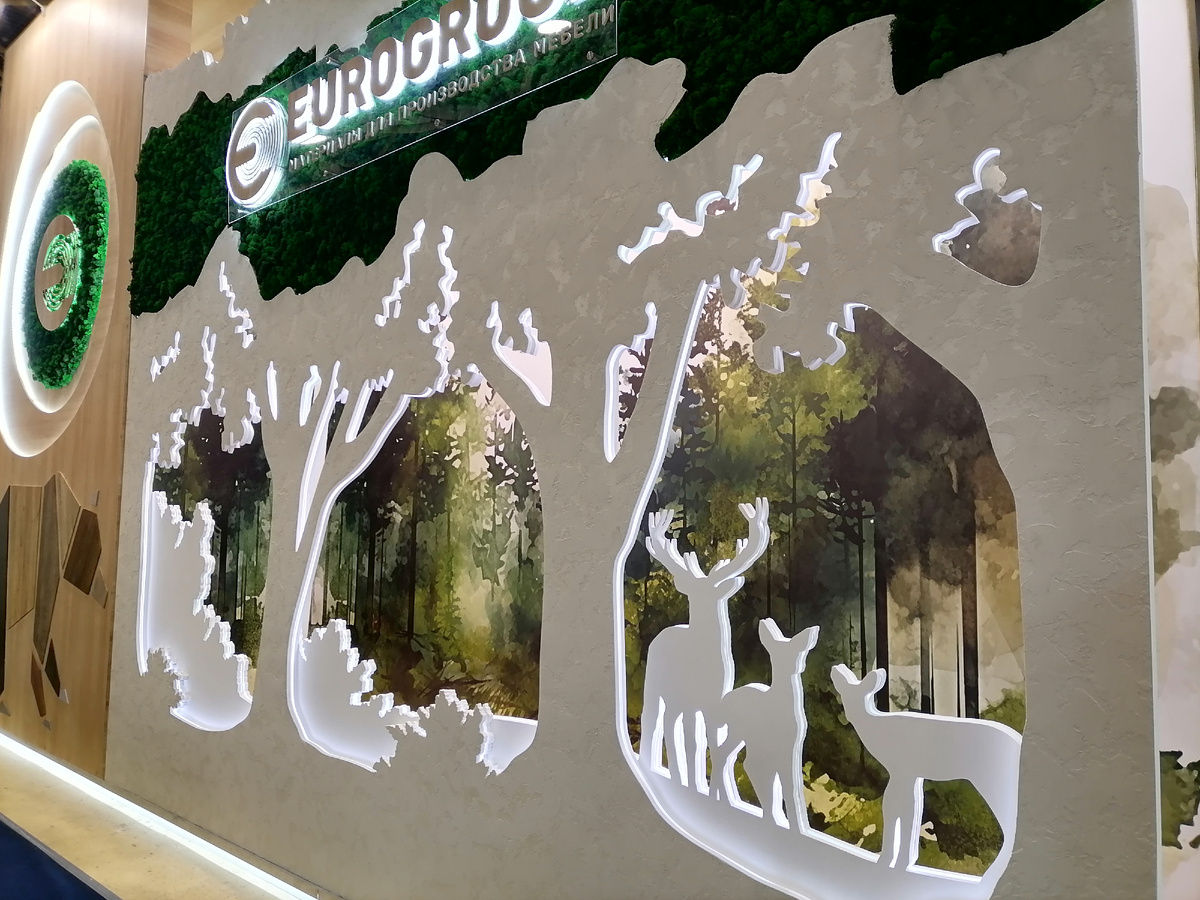 Такое оформление стенда посоревнуется с продукцией! 