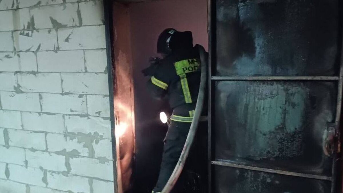    В Курской области сгорели два гаража