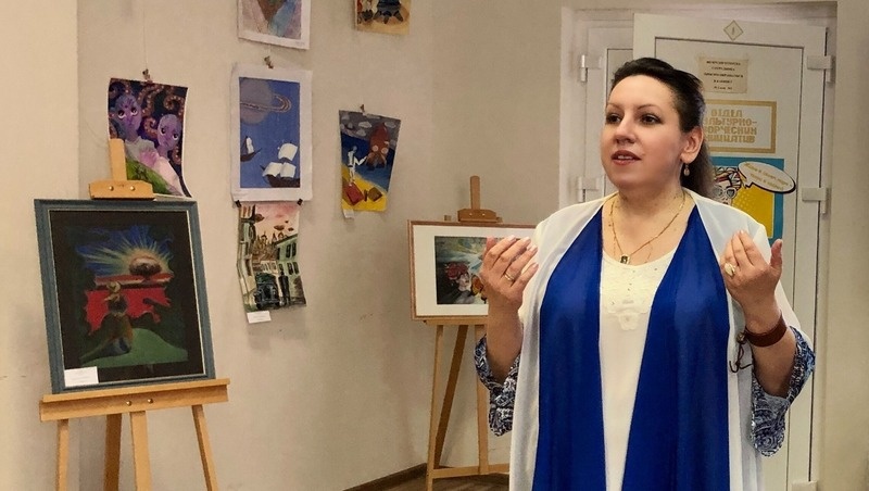    Екатерина Полумискова поздравляет участников церемонии Фото: Ангелина Казанцева