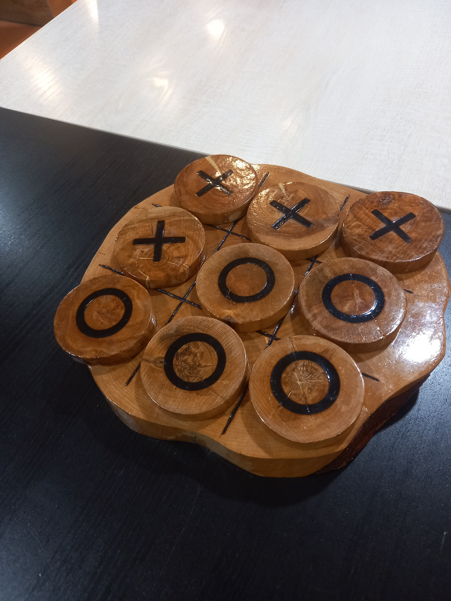 В кафе нашла вот такое развлечение