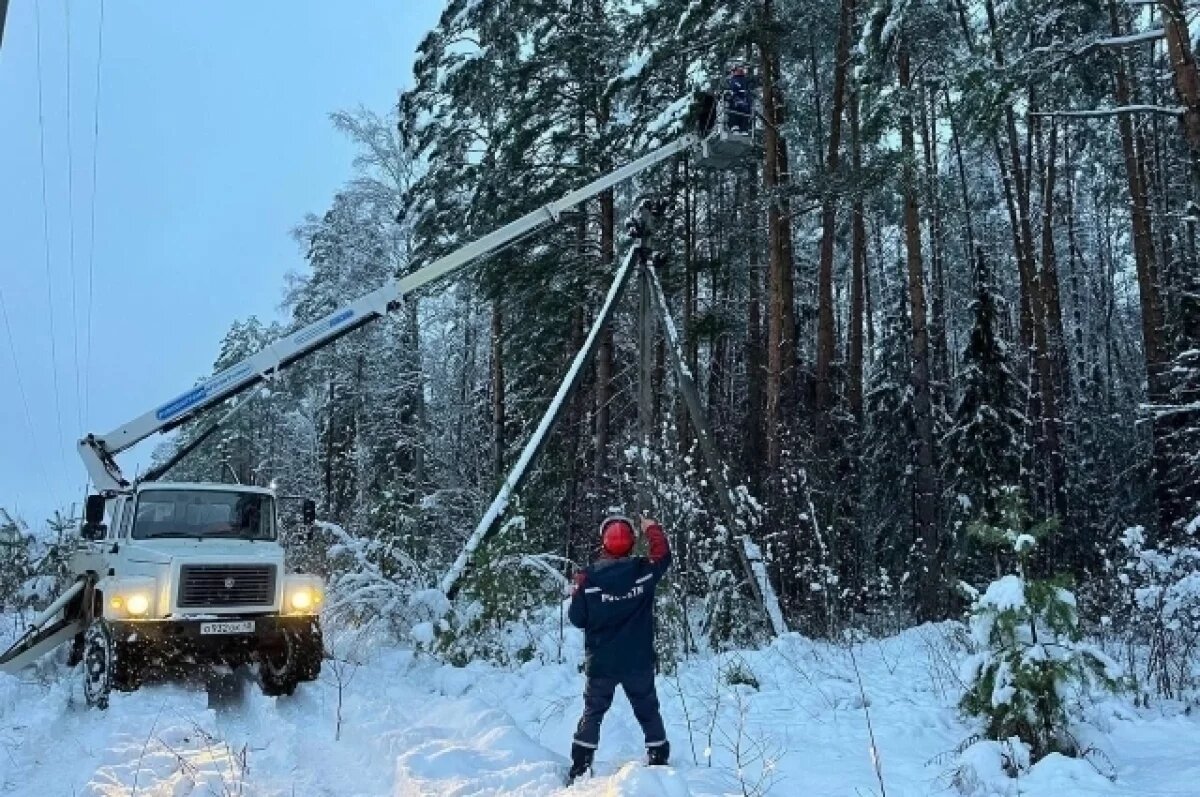    В Калужской области увеличили число рабочих, восстанавливающих электросети
