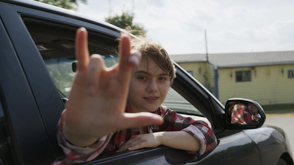 Кадр из фильма "CODA: Ребенок глухих родителей"