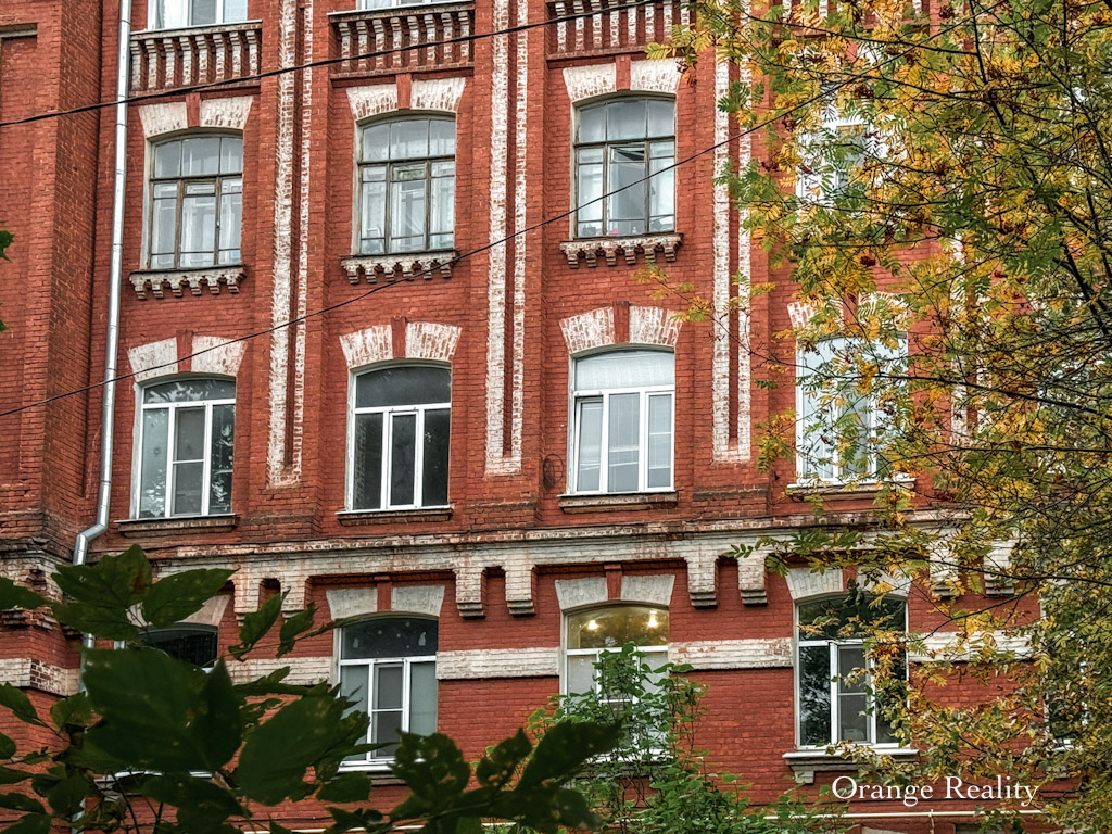Морозовские достопримечательности. Морозовский городок тверь казарма париж. Морозовский городок снег. Морозовские казармы тверь. Морозовские дни.
