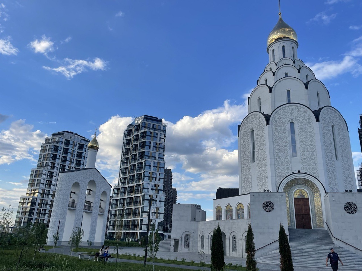 Один из 4-х героев этой статьи, Клубный город на реке Primavera