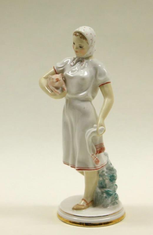 Скульптура "Свинарка". 1955-1960. Фото взято из свободного доступа в интернете.