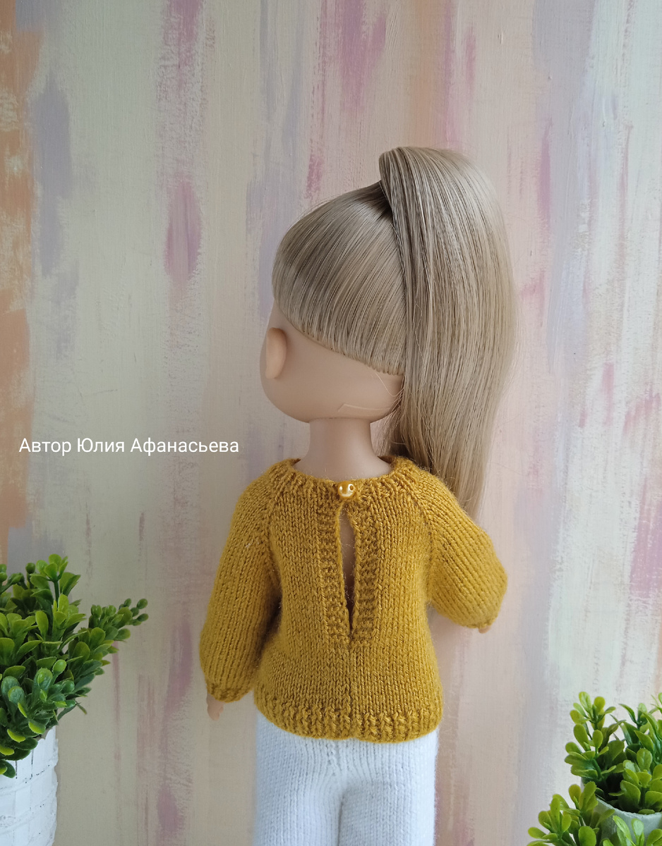 Джемпер "Базовый". Вид сзади. Фотография автора статьи.