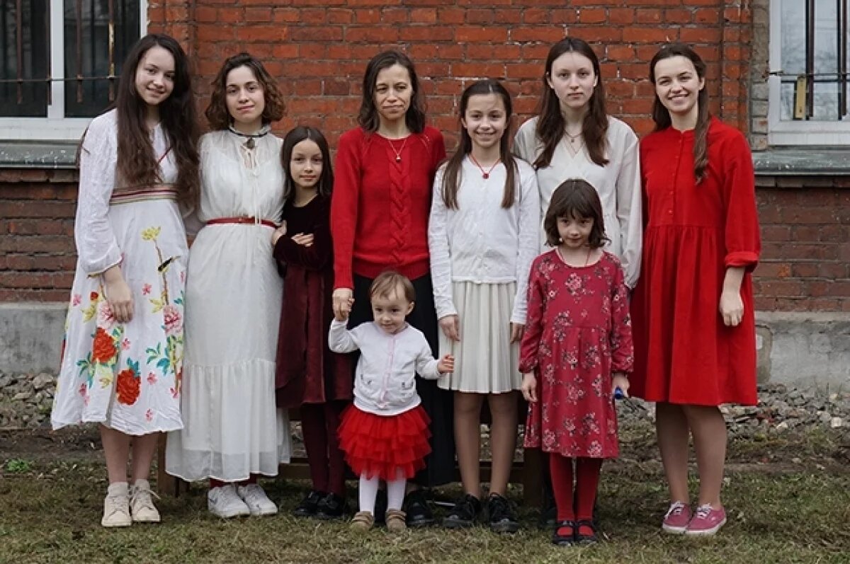    «Муж помогает всегда».