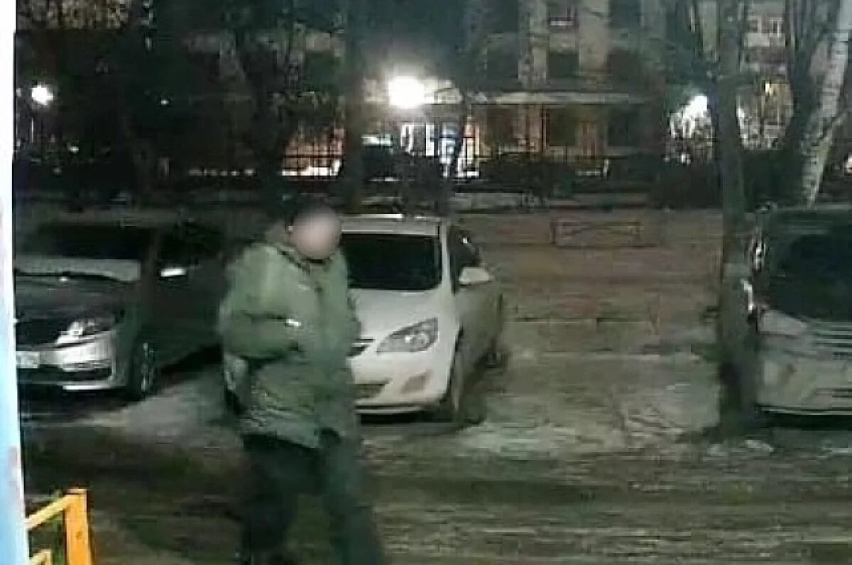    В Екатеринбурге мужчина напал с ножом на прохожих и убил одного из них