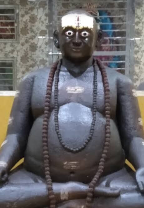 Статуя Trailanga Swami