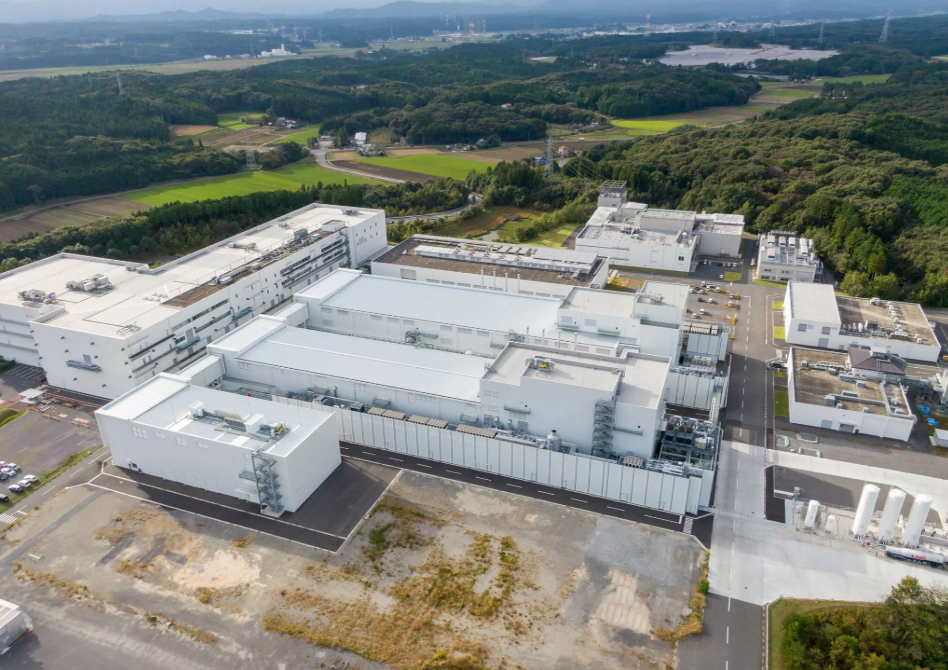 Новое производство твердотельных батарей в японской Сакуре: открыта демонстрационная линия.