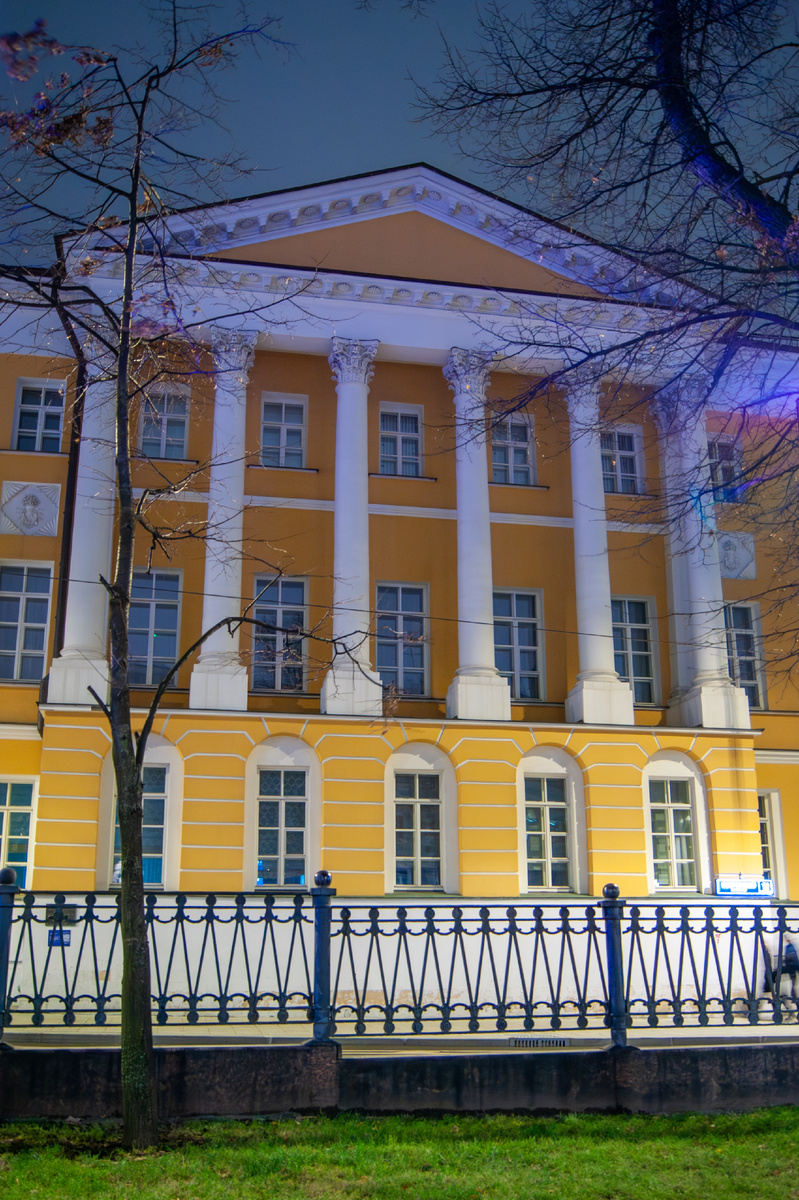 Дом Дурасовых на Покровском бульваре.