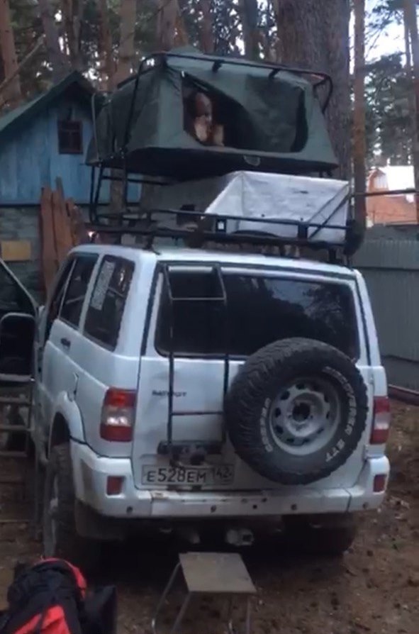 Палатка на крыше