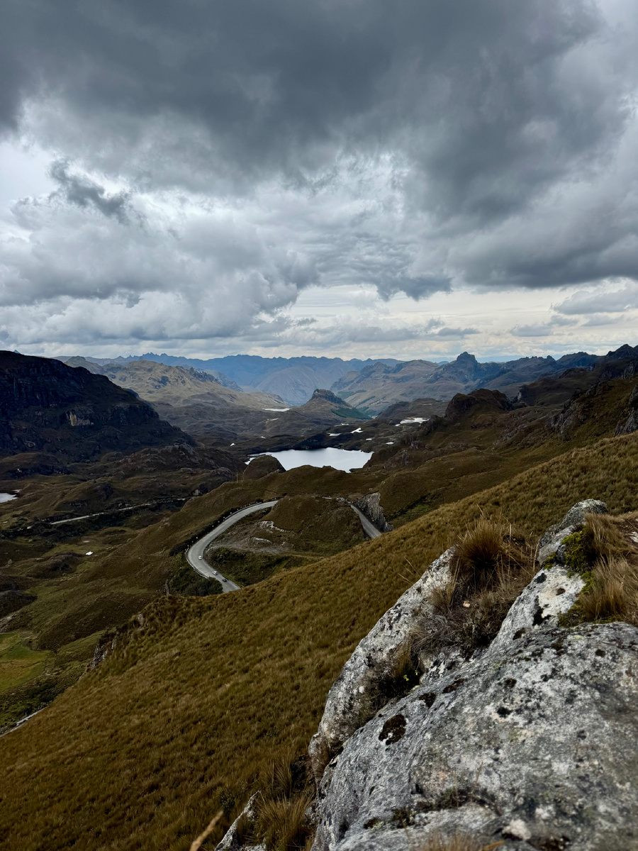 Национальный парк Кахас (исп. Parque nacional El Cajas) Эквадор