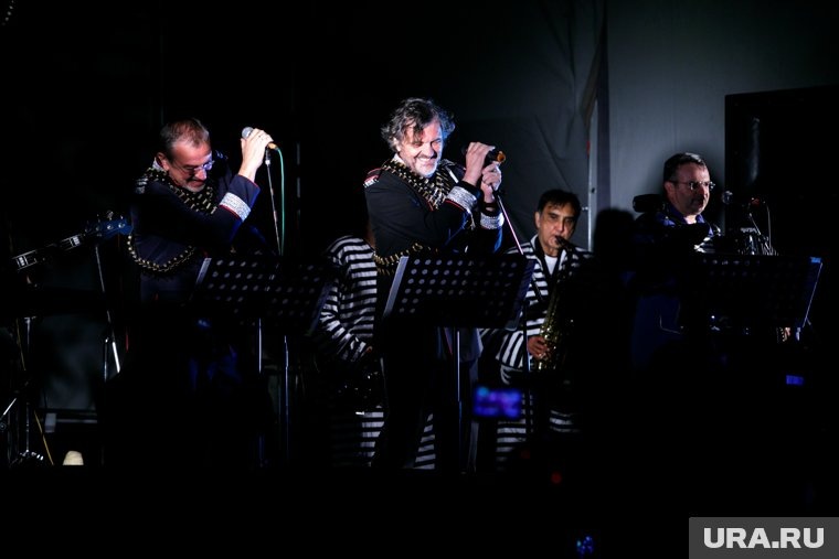 Помимо кино Кустурица еще со времен учебы в Академии увлекается музыкой
Фото: Марина Молдавская © URA.RU