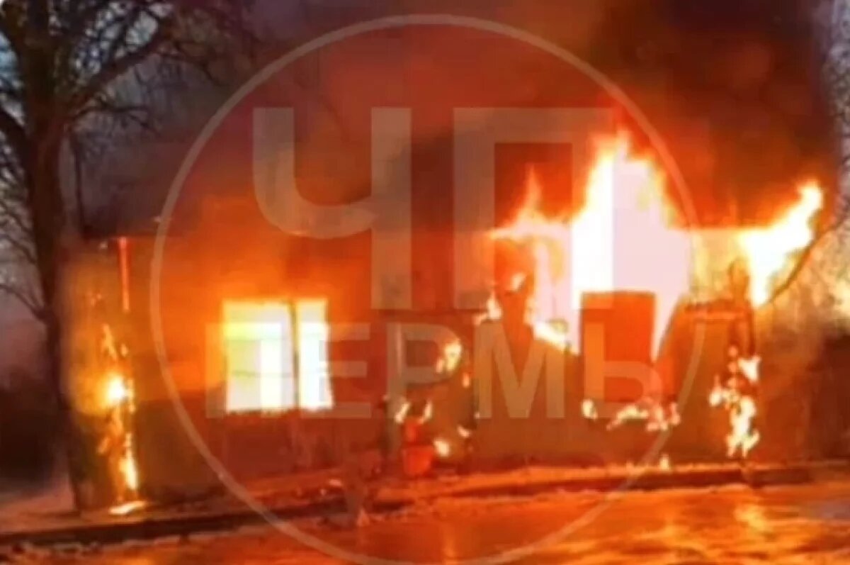    В Перми загорелось кафе на Крохалевке