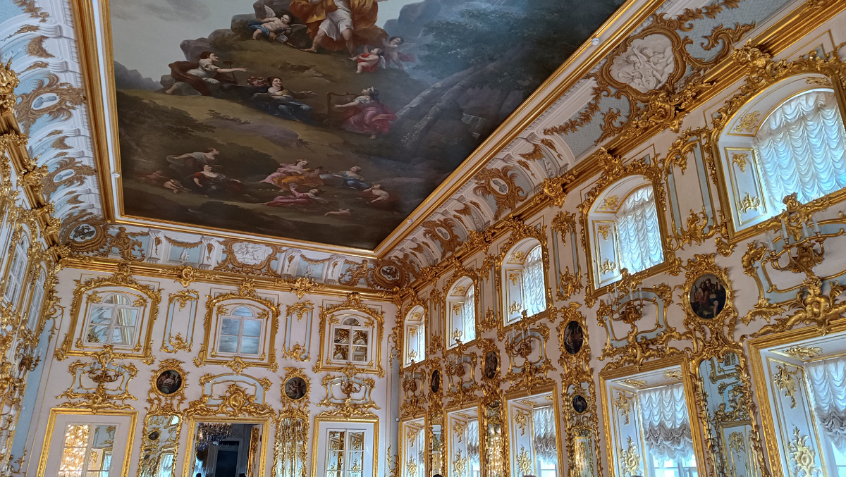 Танцевальный зал