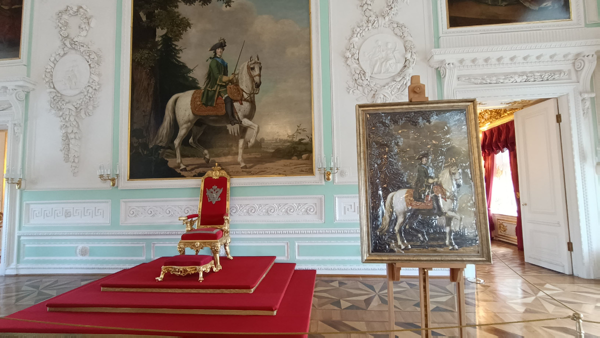 Тронное кресло в Тронном зале. Начало 18 века