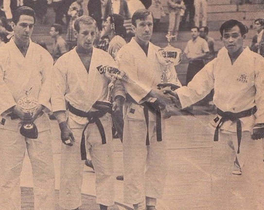 По центру Марчини, правее Норрис без бороды середина 1960-х.