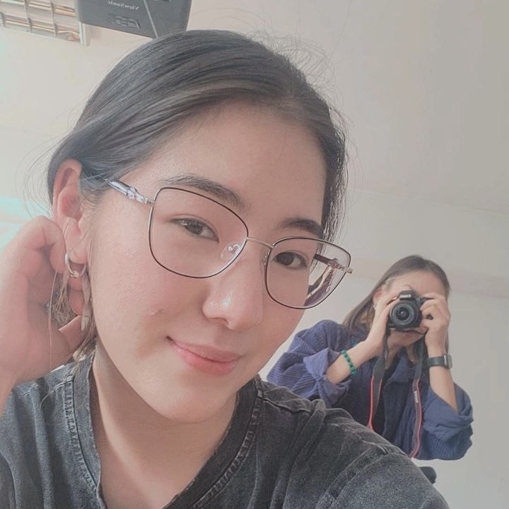 Всегда ищем кадр для фото (Автор фото: Жасмин Бокаева)