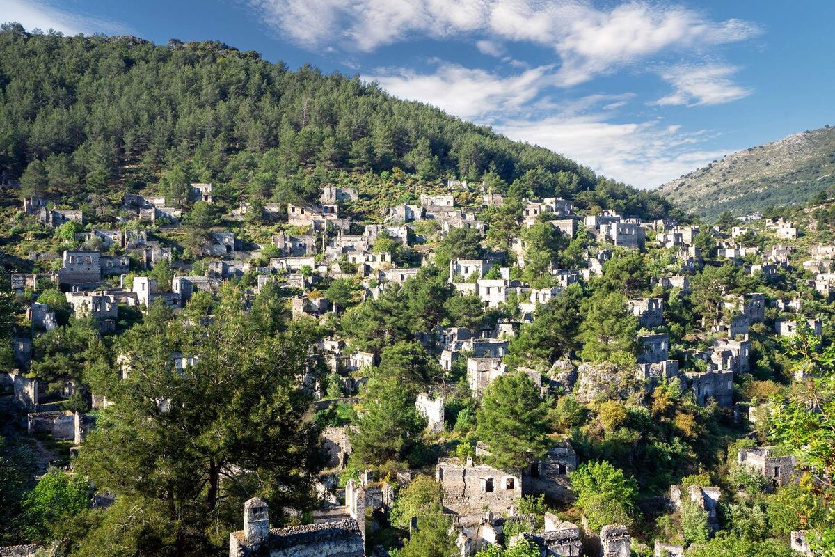 Панорама оставленного города Каякёй. Источник: Яндекс картинки