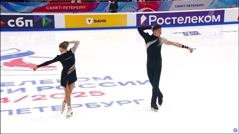 Анастасия Мишина и Александр Галлямов. Фото: стоп-кадр прямого эфира «Первого канала»