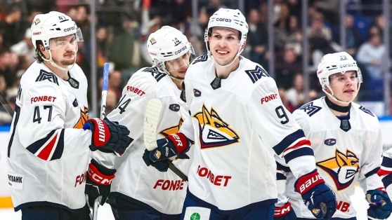    "Металлург" уверенно обыграл "Сибирь" в рамках чемпионата КХЛ Андрей Бурков