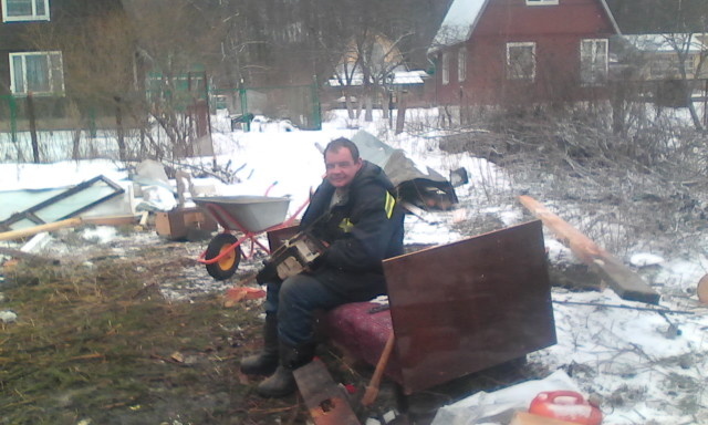 он не любил фотографироваться. вот всё то, что удалось сохранить. (листайте дальше)