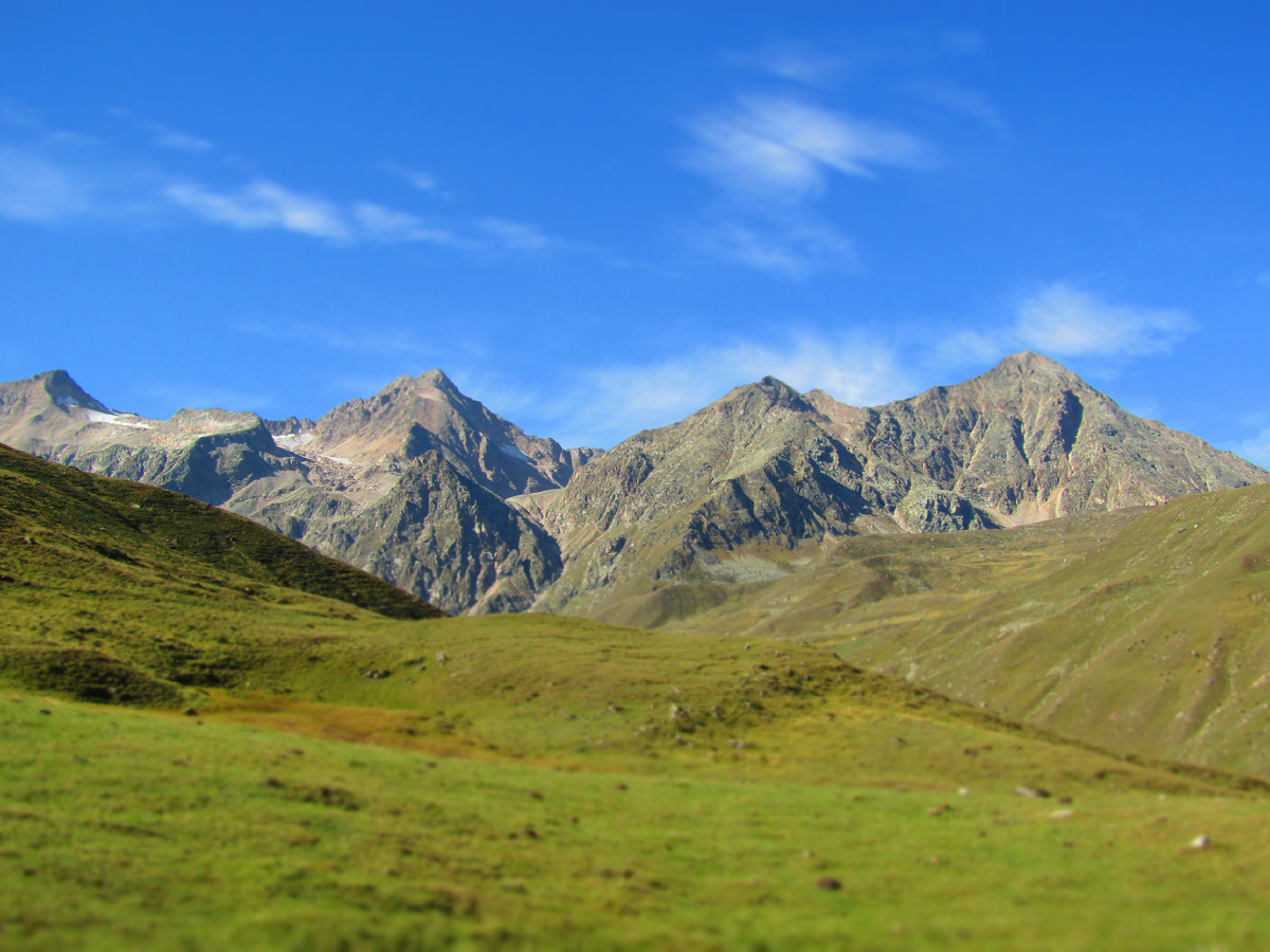 вид направо по ходу движения на вершину Каяшкисубаши