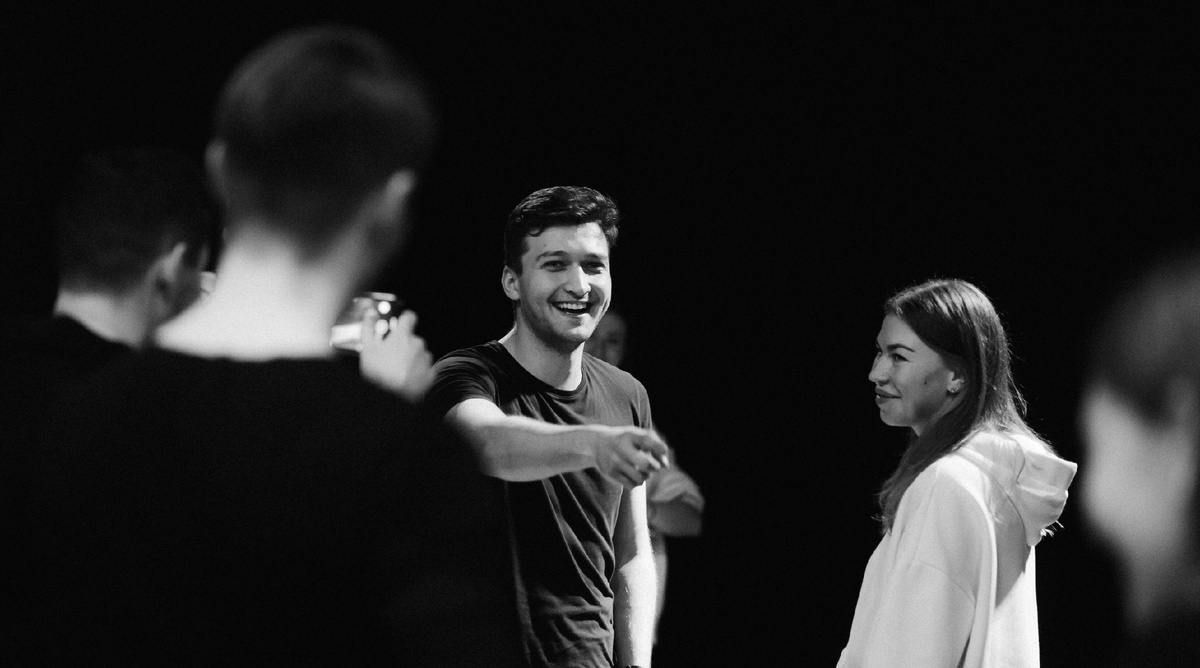 Фото с занятий по актёрскому мастерству и ораторскому искусству в студии DRIVE в Москве