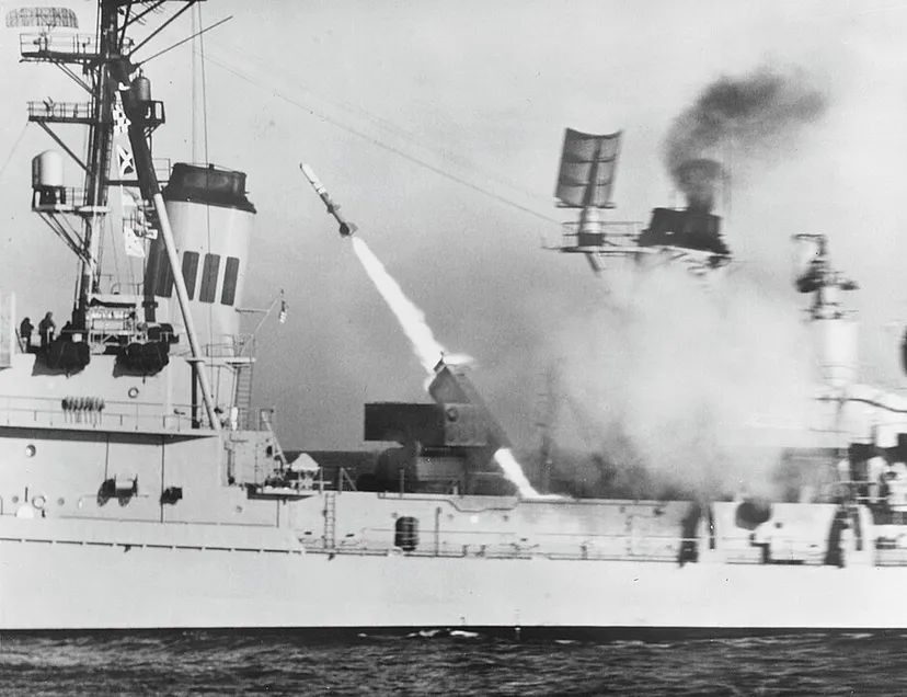 (Фото KN-1916, Управление истории и наследия ВМС США, общественное достояние)
