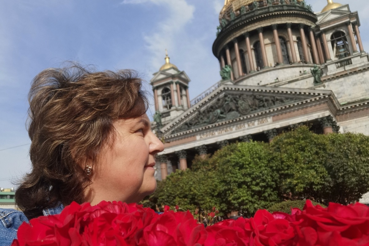 Мама в Санкт-Петербурге. Её любимый Исаакиевский собор.
