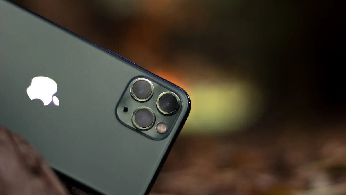 Смартфон Apple iPhone 16 Pro Max 256 ГБ, Dual: nano SIM + eSIM, White Titanium