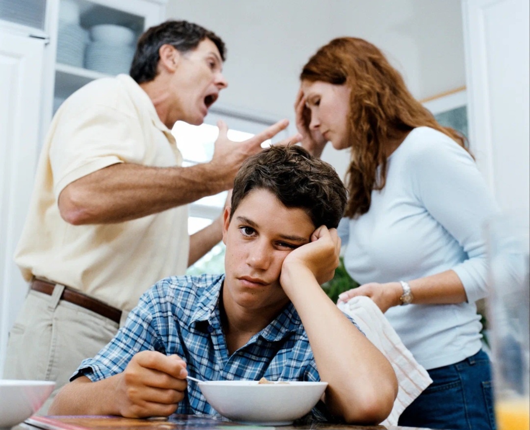 Моё лицо, когда мы обсуждали инвестиции, --взято из интернета с целью ознакомления.