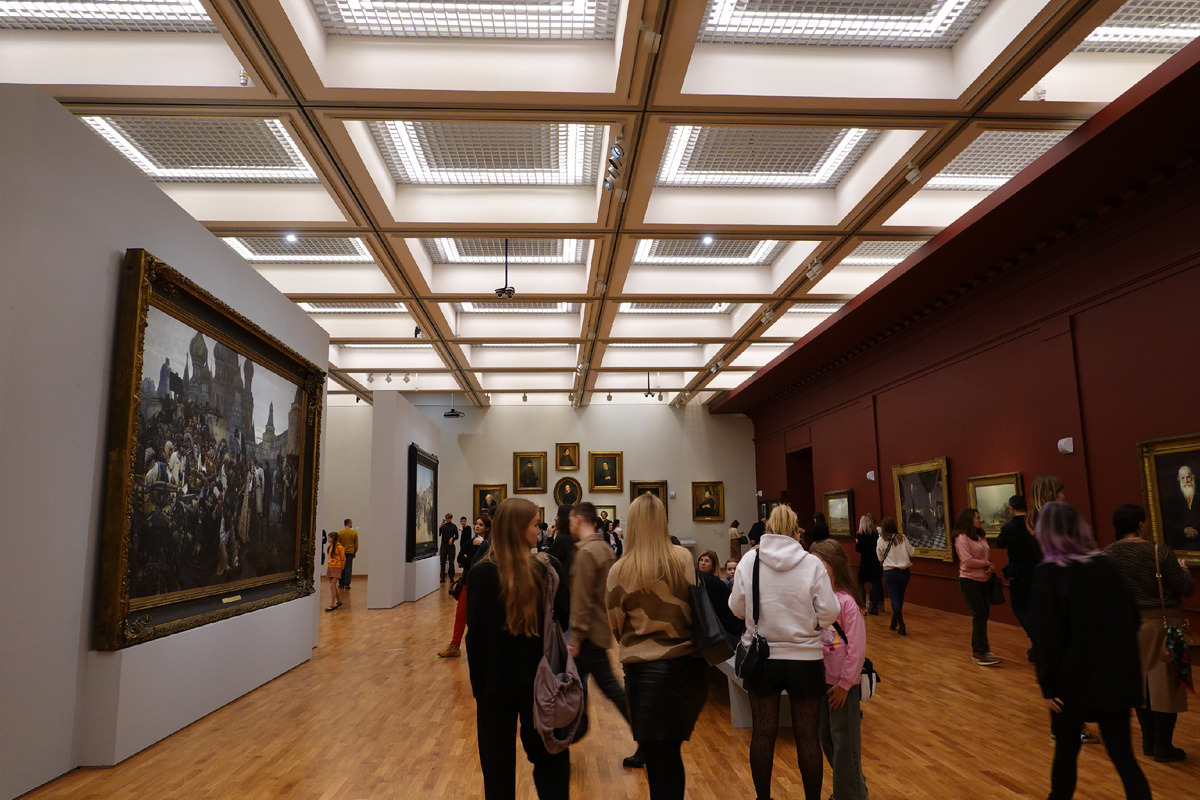 На выставке