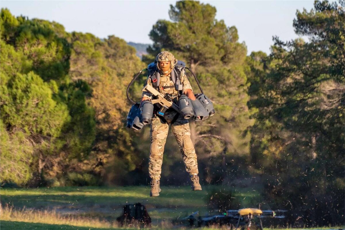 Использование реактивного ранца Gravity Industrie. Источник: Яндекс.Картинки