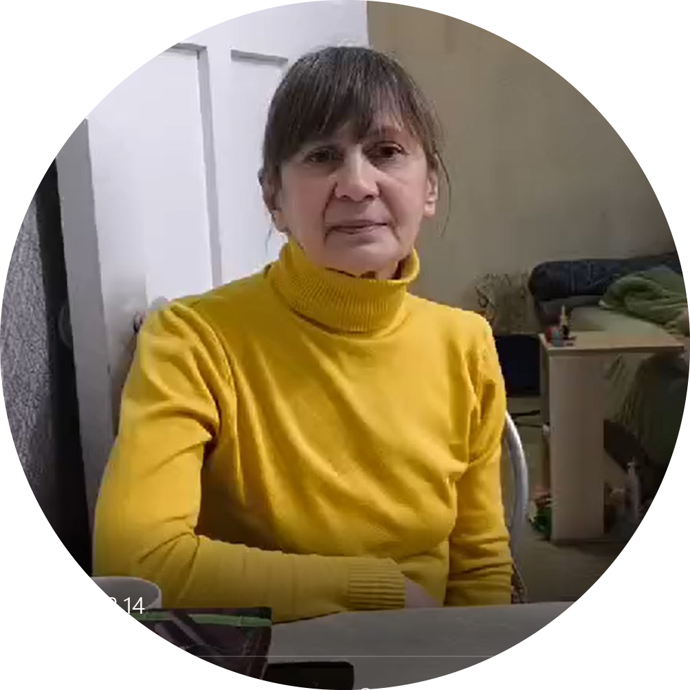 – Я – мать недееспособного лежачего инвалида. Постоянные аварии с отоплением у нас были и раньше, но хоть как-то латали дыры. А когда полностью отключили – стало просто страшно! Выживали благодаря электрообогревателям, но за свет приходили космические счета! Конечно, я много раз обращалась в управляющую компанию, в администрацию города, к депутату-единороссу. Но все, чего удалось добиться – пришли представители УК «УКИКО» и составили акт об отсутствии отопления. Даже попыток починить систему отопления никто не предпринял, – пожаловалась Людмила Исаева.