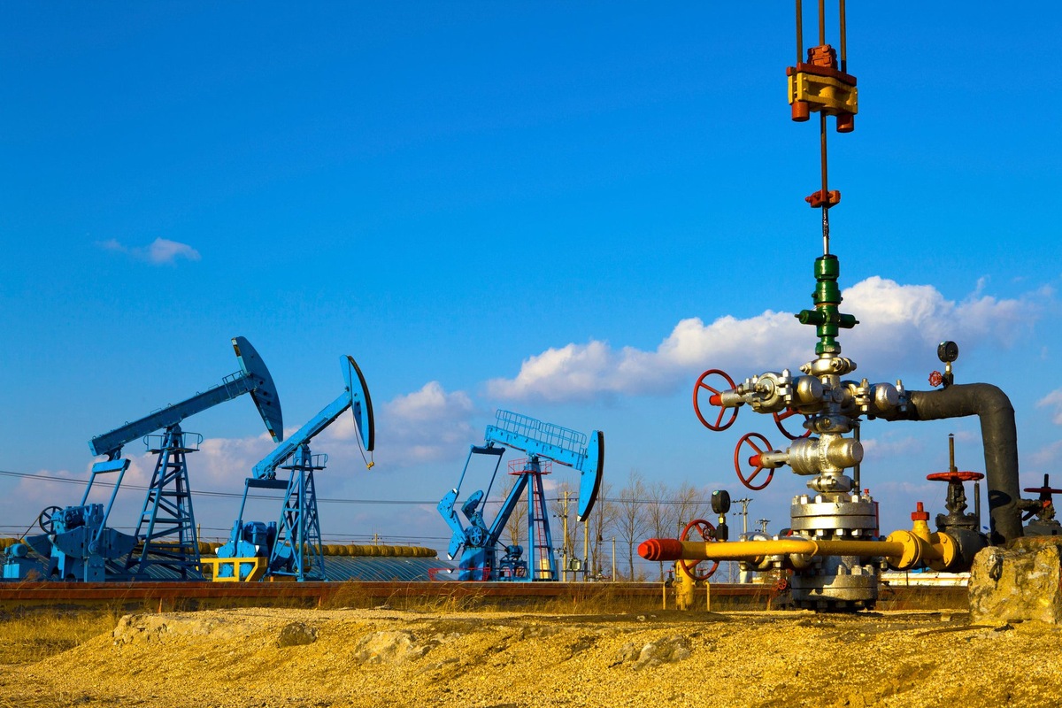 Нефтяное оборудование. Источник: Яндекс.Картинки