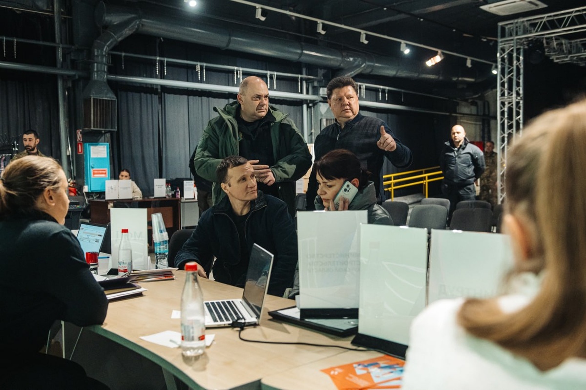    Губернатор Курской области посетил пункт личного приёма граждан в креативном кластере «Поток»