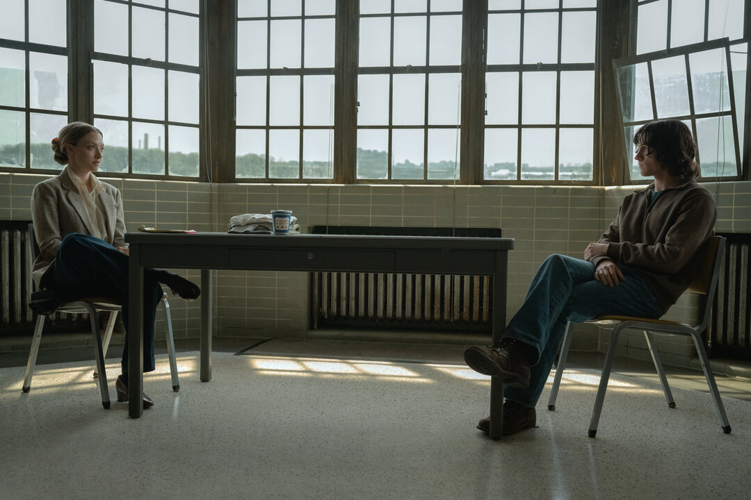 Кадр из сериала "Переполненная комната"