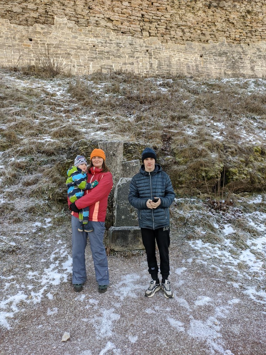 Труворов крест. Это который Рюрик, Трувор и Синеус. Рюрик сел в Ладоге, Синеус - в белоозере, а Трувор - в Изборске.