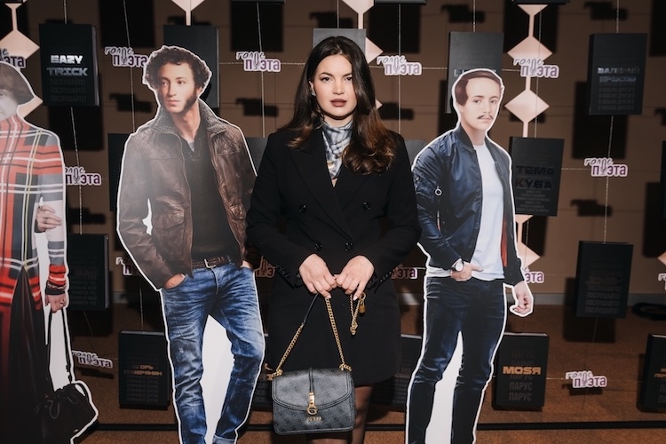 Листайте вправо, чтобы увидеть больше изображений