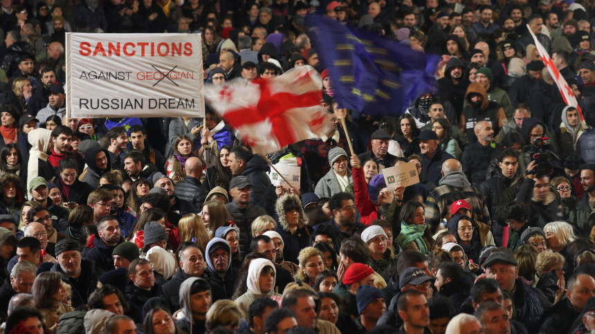    Фото: Reuters/Irakli Gedenidze; 5-tv.ru